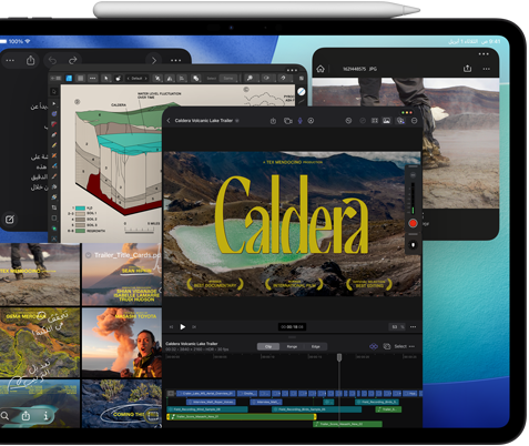 جهاز iPad Pro‏، الجزء الأمامي الخارجي، الوضع الأفقي، لون أسود فلكي، قلم Apple مثبّت أعلى الجهاز، شاشة تعرض عدة نوافذ لتطبيقات في مربعات، منها تطبيق Final Cut Pro مع ميزات متعددة لتعديل الفيديوهات وشريط زمني، وتطبيق الخرائط، وتطبيق الملاحظات، ومقاطع وسائط متنوعة