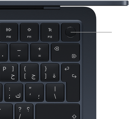 صورة للجانب الأيمن العلوي من لوحة مفاتيح MacBook Air، توضح موضع زر بصمة الإصبع