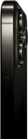 صورة جانبية لجهاز iPhone&nbsp;15&nbsp;Pro&nbsp;Max بتصميم من التيتانيوم تعرض زر التشغيل