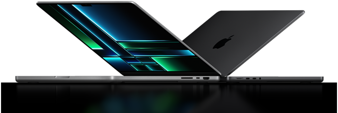 صورة جانبية لجهازي MacBook&nbsp;Pro‏ مفتوحين جزئياً.